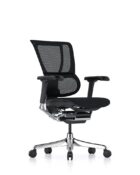 Front view of Mirus Elite G2 showing split back design and 5D adjustable armrests.
